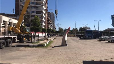 الأهالي يشيدون بإزالة الحواجز الخراسانية من أمام المنشآت الشرطية ببورسعيد (صور)