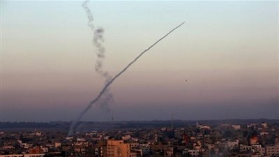 جيش الاحتلال: إطلاق قذيفة صاروخية من غزة باتجاه إسرائيل