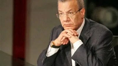 عادل حمودة يكشف عن خفايا الحرب التجارية الصينية - الأمريكية (فيديو)