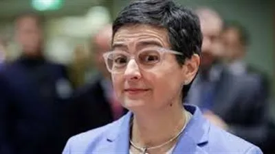 إسبانيا تدرس فرض الحجر الصحي على الزوار البريطانيين