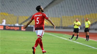 نجم الأهلي السابق يحكي كواليس رحيله عن القلعة الحمراء