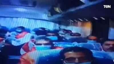 عاجل.. لحظة وصول المصريين المحتجزين في ليبيا إلى أرض الوطن (فيديو)