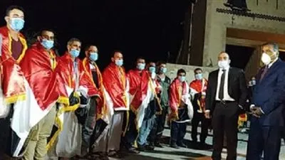 عاجل.. أول تعليق للمصريين العائدين من ليبيا (فيديو)