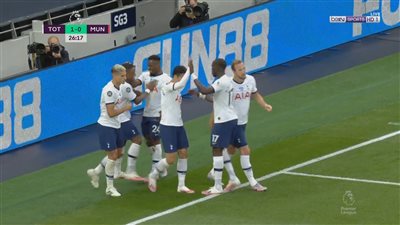 شاهد - توتنهام يُباغت مانشستر يونايتد بالهدف الأول