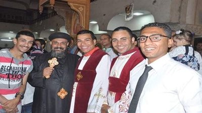 كنيسة أبو شوشة بقنا تحتفل بعيد ميلاد القس بولس نظير 