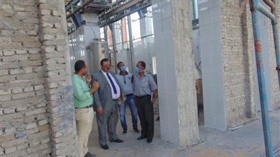 رئيس مدينة الشلاتين يتفقد المجزر الآلي ويوجه بتذليل أي معوقات للعمل (صور)