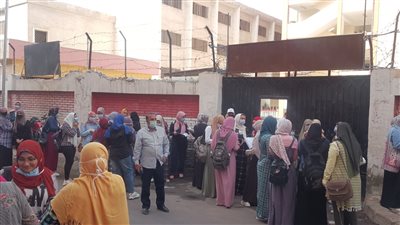 بين ترقب وقلق.. طلاب الثانوية العامة بالبحيرة يستعدون لامتحان اللغة العربية (صور)