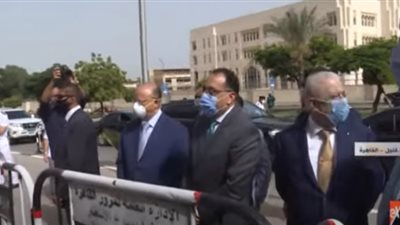 شاهد.. رئيس الوزراء يتفقد لجان الثانوية العامة بالقاهرة 