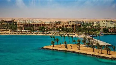 عمال فندق بالقصير يحررون محضرا ضد الإدارة بسبب الفصل التعسفي