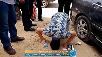 لسهولة امتحان العربي.. طالب ثانوي ببني سويف يسجد شكرا لله (فيديو وصور)