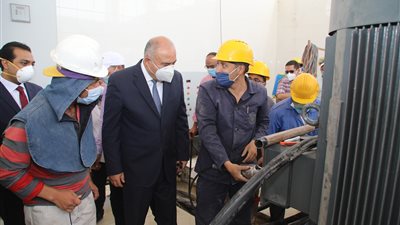 محافظ قنا يزف بشرى سارة لأهالي مدينة نقادة