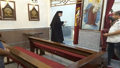 بدون حضور شعبي.. الأنبا باسيليوس يدشن كنيسة القديس مار جرجس للأقباط الكاثوليك بسوهاج (صور)
