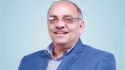 مستشار وزيرة الصحة المتعافي من 