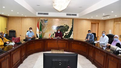 محافظ الفيوم يتابع إجراءات التصدي لفيروس كورونا (صور)