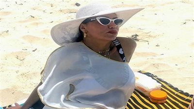 إطلالة خادشة للحياء تضع رانيا يوسف على صدارة 