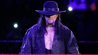 اندرتيكر يعلن اعتزاله.. وهذه أكثرة لحظاته المرعبة في رحلته بعالم المصارعة (فيديو)