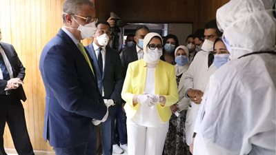 محافظ الفيوم: تخصيص أماكن لعزل الحالات البسيطة من أصحاب المنازل غير المؤهلة