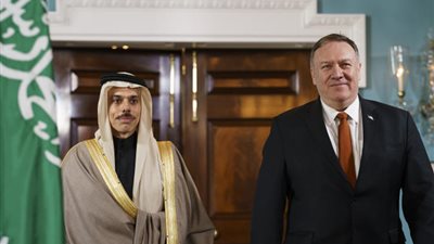 وزير الخارجية السعودي ونظيره الأمريكي يبحثان هاتفيا العلاقات الثنائية