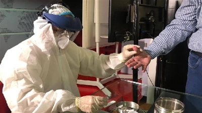 التحليل مقابل العمل.. كيف تحاول الإكوادور منع تفشي كورونا مع إعادة عجلة الإنتاج؟