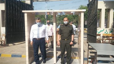 طلاب الثانوية يشيدون بسهولة امتحان 