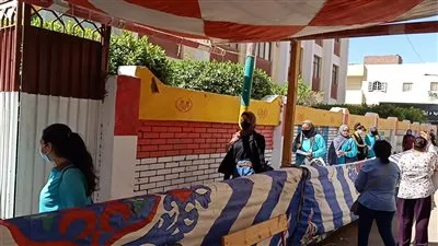 طلاب البحر الأحمر يعبرون عن سعادتهم لسهولة امتحان اللغة الإنجليزية (صور)