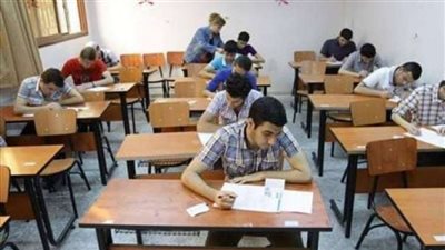 اختفاء الزحام وتسريب الإجابات.. مشاهد همة من امتحان اللغة الإنجليزية بالثانوية العامة 