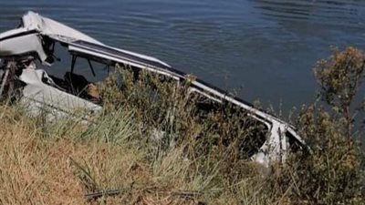 مصرع وإصابة 6 إثر انقلاب سيارة في ترعة بقنا