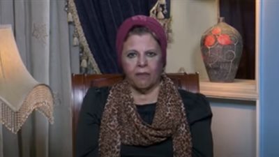 شاهد.. رد فعل والدة الفتاة التي طلبت الزواج على الإنترنت