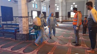 تعقيم مساجد الدقهلية قبل إعادة افتتاحها غدا (فيديو وصور)