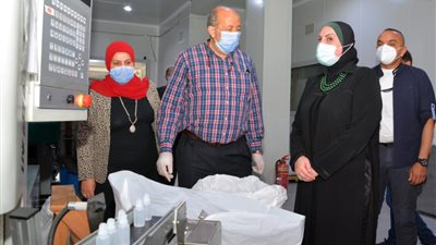 وزيرة التجارة: توجيهات رئاسية بالتوسع فى انشاء المجمعات الصناعية المتخصصة     