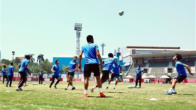 يانكون ميشيل يقود تدريبات حراس الأهلي