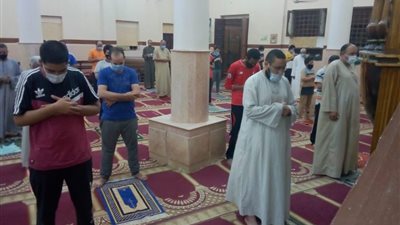 الأوقاف: رواد المساجد يظهرون وعيًا غير مسبوق لليوم الثاني
