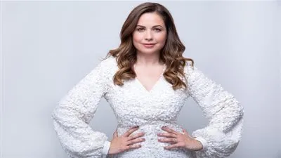 ريا أبي راشد تُثير الجدل بإطلالة 