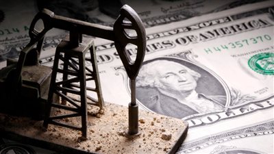 أسعار النفط تتراجع اليوم الثلاثاء.. وخام برنت يفقد 24 سنتا
