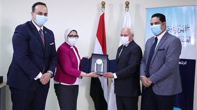 محافظ بورسعيد: إجراء العديد من العمليات الدقيقة بمنظومة التأمين الصحي