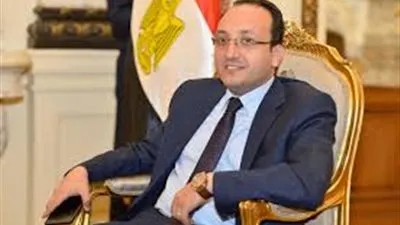 مستشار رئيس الوزراء يروي تجربته بعد تعافيه من كورونا