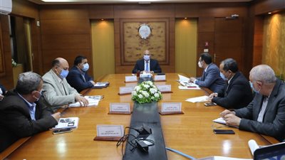 وزير النقل: خطة لتنفيذ 14 مشروعا لتطوير الإشارات بـ46.8 مليار جنيه