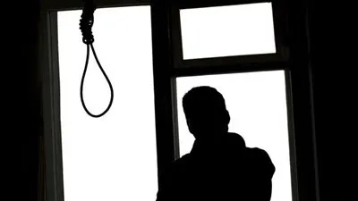 شاب يتخلص من حياته شنقًا داخل منزله بالشرقية 