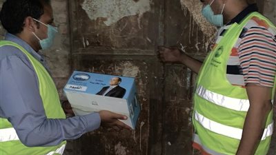 مستقبل وطن يواصل توزيع المساعدات الغذائية الجافة بالفيوم