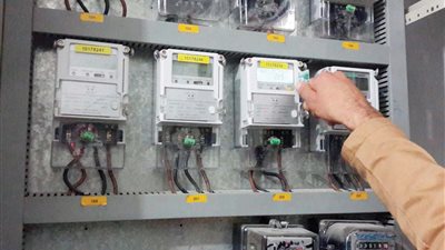 هل يختلف استهلاك العداد الكودي عن الآخر؟.. الحكومة تجيب