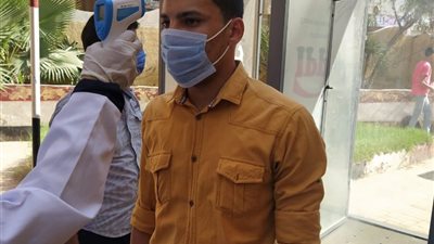 حادث تصادم و8 حالات غش.. بيان التعليم بشأن امتحانات اليوم