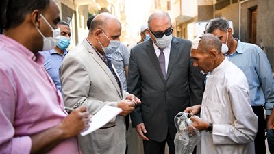 بسبب شكوى مواطن.. تغيير الطاقم الإداري بوحدة الشئون الاجتماعية لقرية العمرة بالكامل في قنا