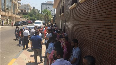 طوابير أمام قصر البارون.. والآثار تعدل مواعيد الزيارة (صور)