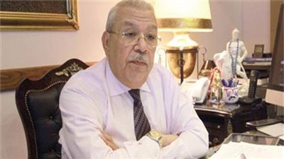 بلاغ يطالب بمحاكمة عاجلة لعضو بمجلس نقابة أطباء الأسنان.. اعرف السبب