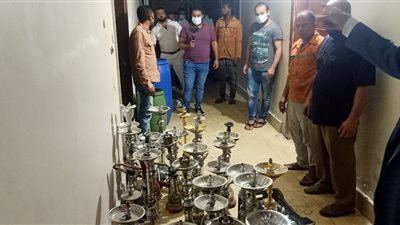 لمخالفتهم الإجراءات الاحترازية.. تشميع شقة تستخدم محل 