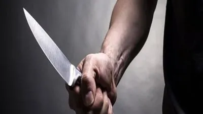 3 طعنات بالصدر والرقبة.. تفاصيل معاينة النيابة لجثة قتيل عين شمس 