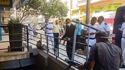 لمخالفته قرار رئيس الوزراء.. إزالة عقار بحي النزهة وإحالة الواقعة للنيابة العسكرية