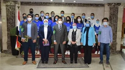 وزير الشباب والرياضة يكرم متطوعي be safe (صور) 