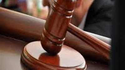 قرار عاجل من المحكمة بشأن المتهمين بإهانة القضاء في قضية 