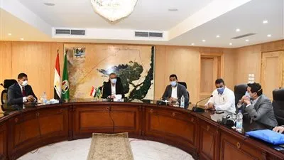 محافظ الفيوم يشدد على سرعة إنهاء إجراءات تقنين أراضي الدولة 